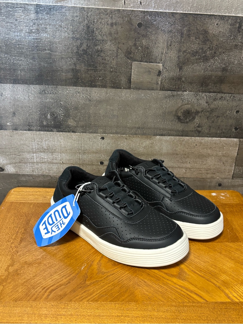 NWT Hey Dude Black Hudson M Leather Sneakers with White Sole - Kids 4